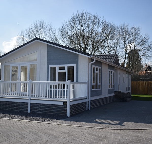 Willow Park Luxury Lodges Best mobile home park Warwickshire